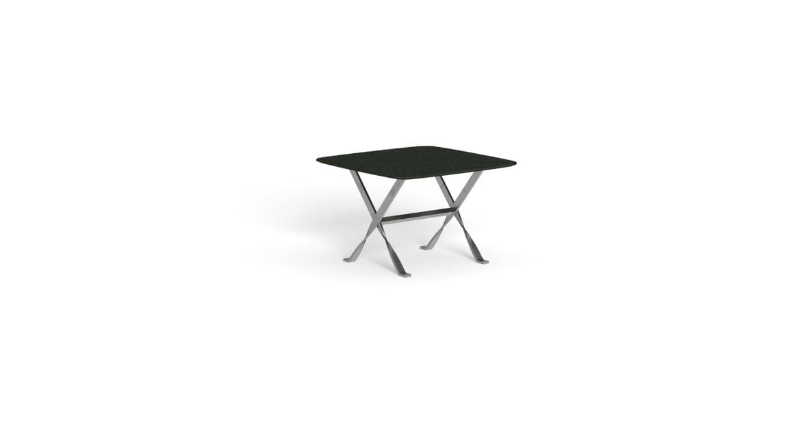 George – Modern Outdoor Tables