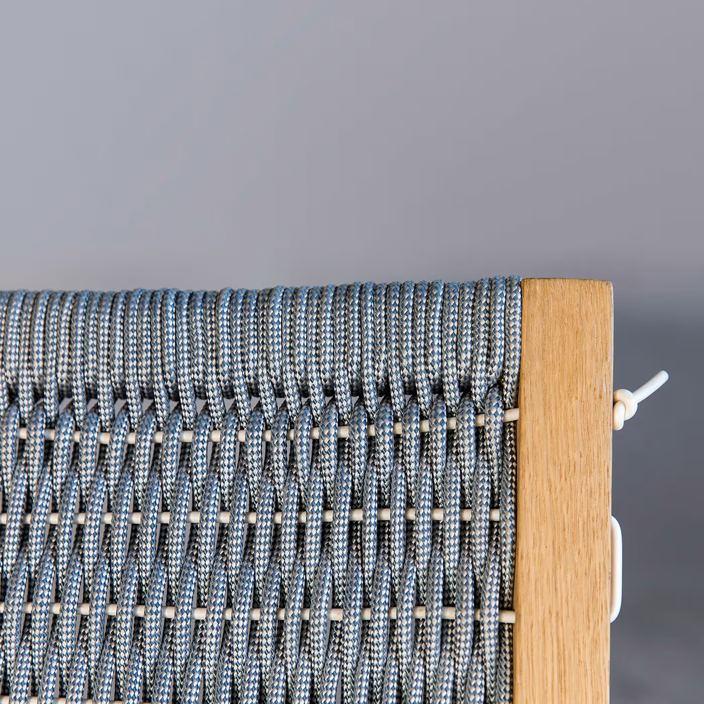 Regular light blue lounger