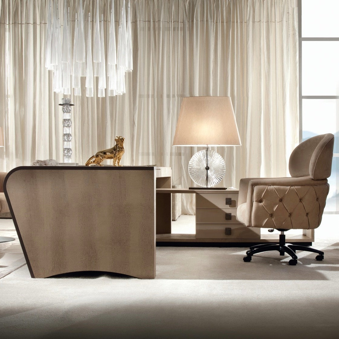 Lumera Desk