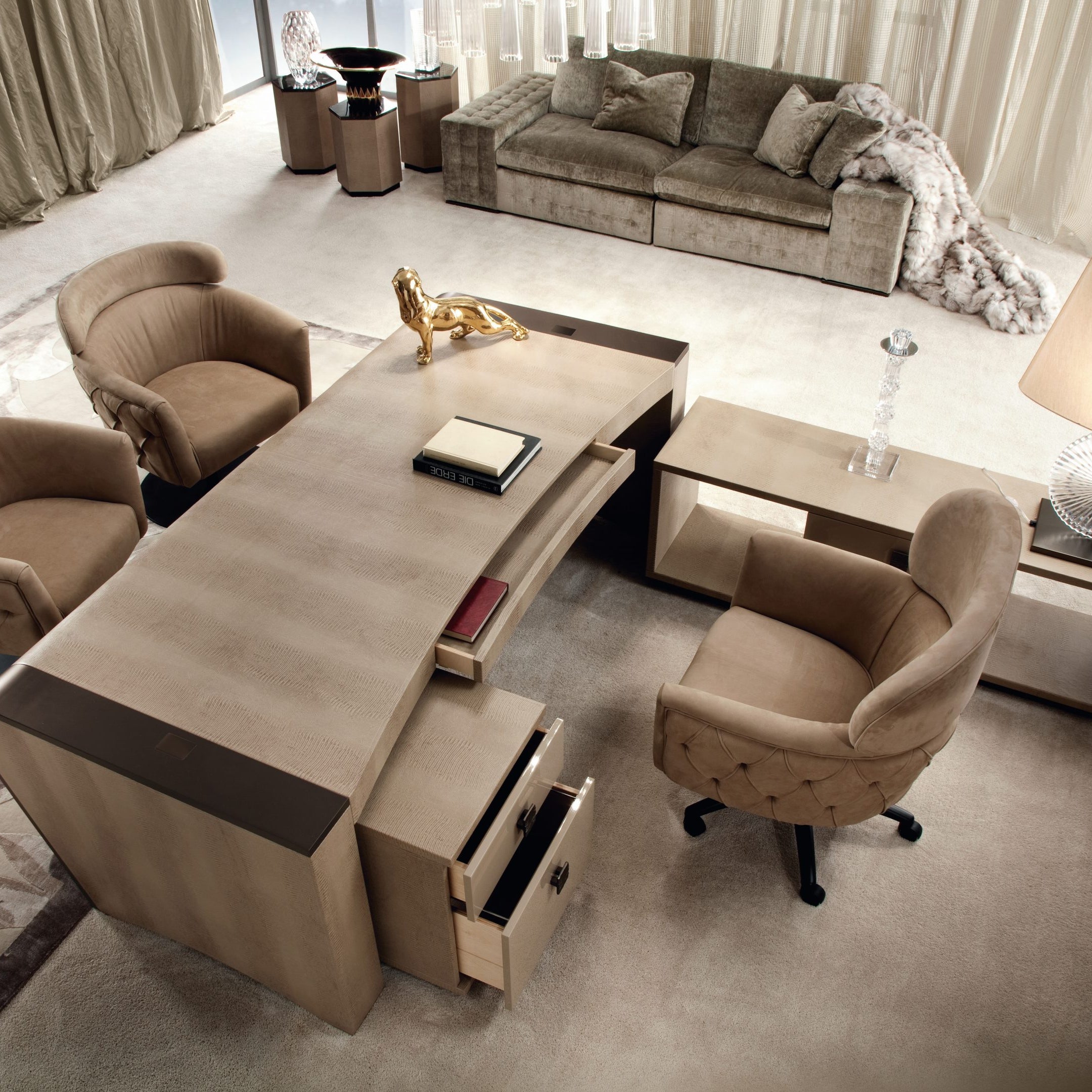 Lumera Desk