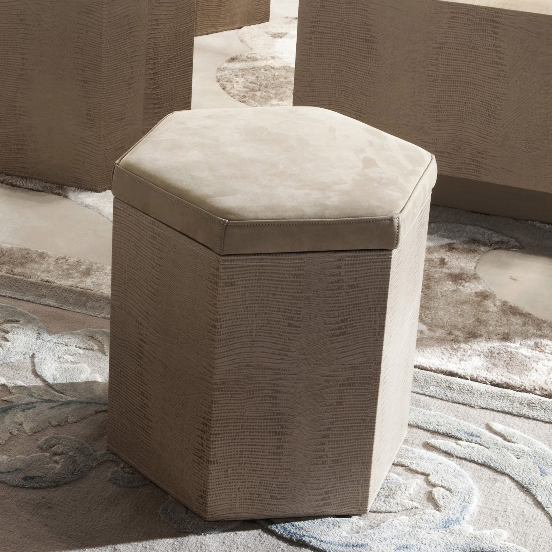 Orvia Pouf