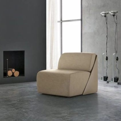 كرسي بتصميم فاخر