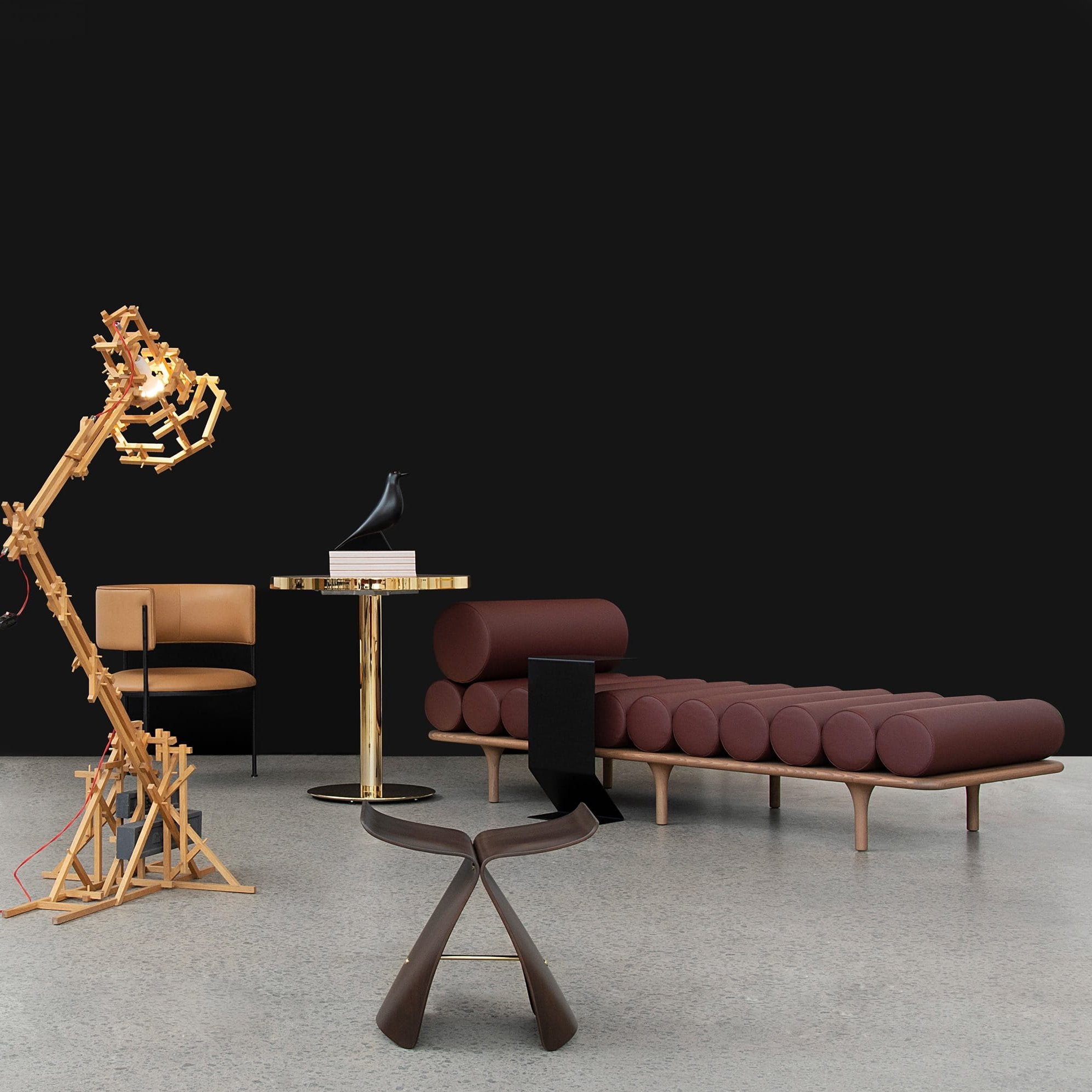 Five to nine daybed with headrest