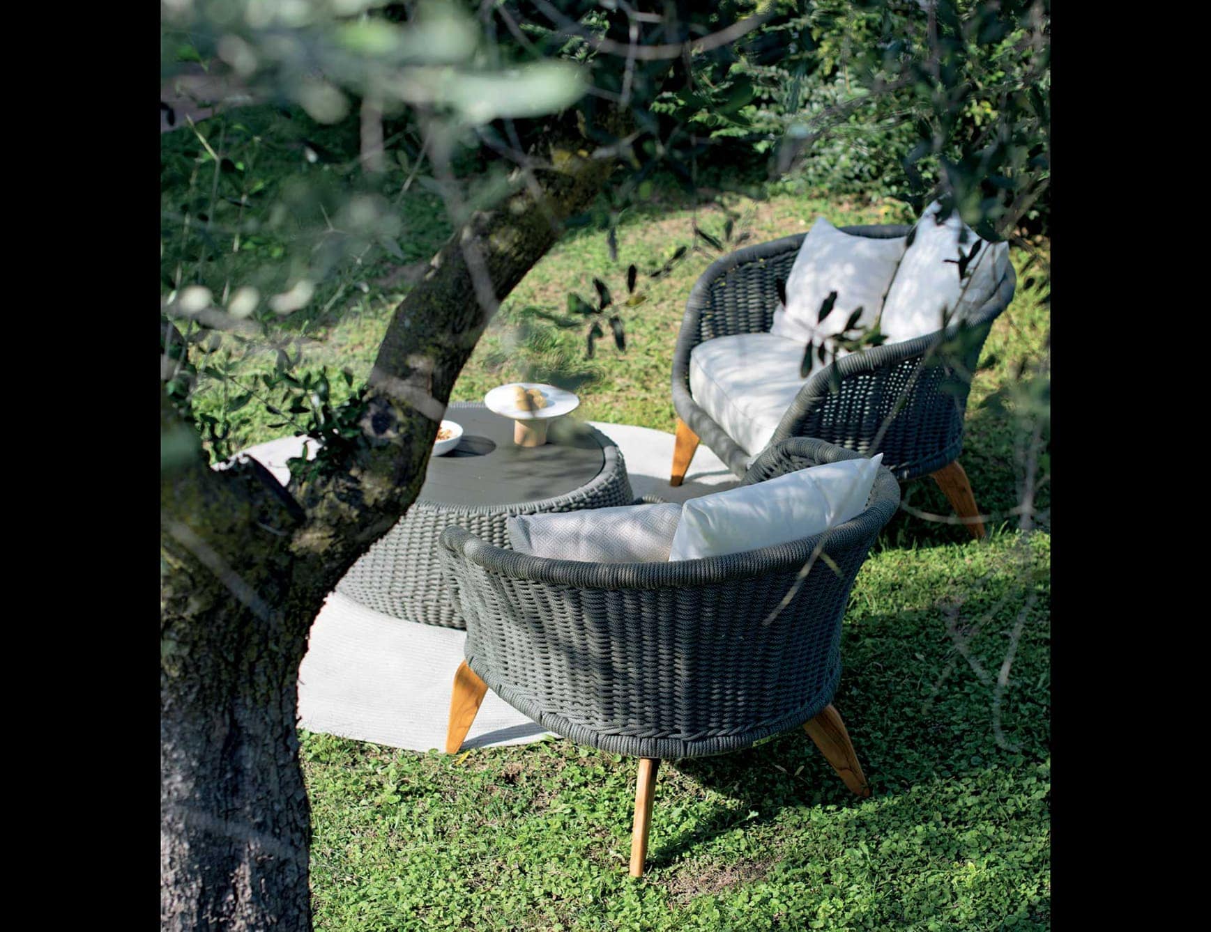 Outdoor chairs by Ludo Poltrona