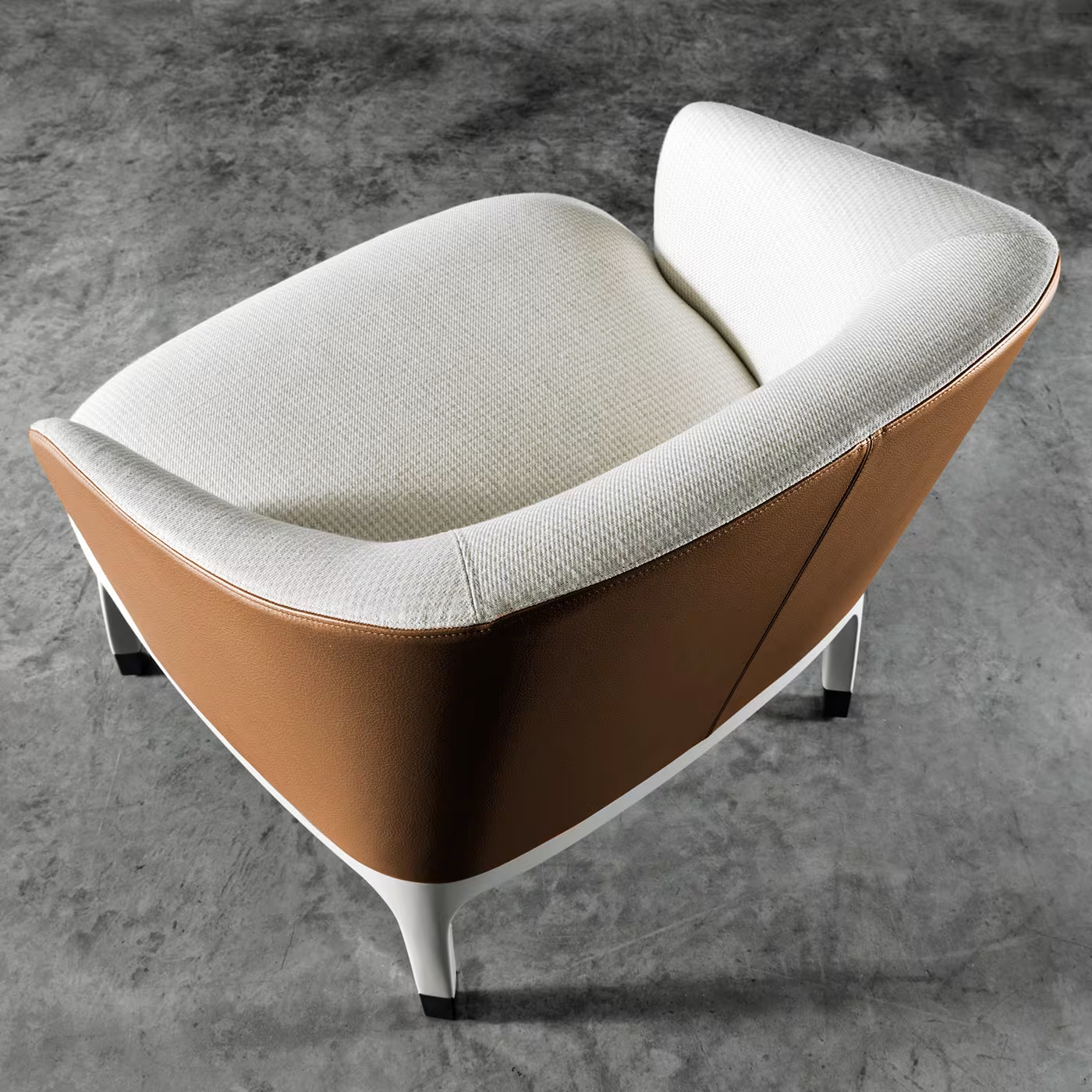 Lungotevere leather armchair