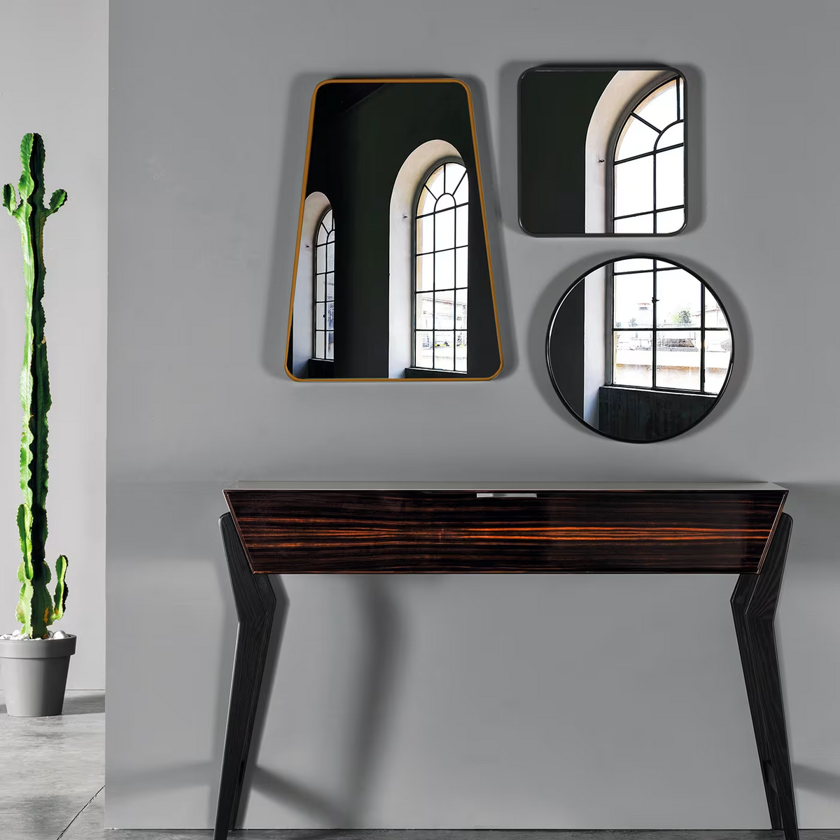 Brera ebony console