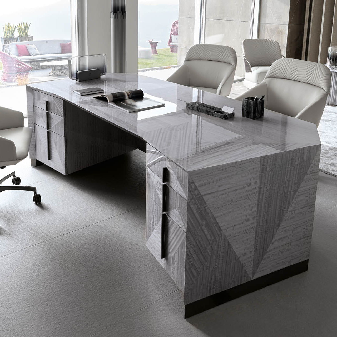 Velora Desk