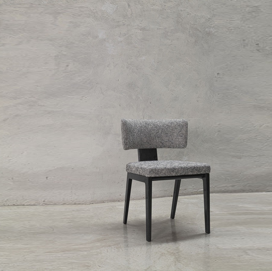 Solenne Chair