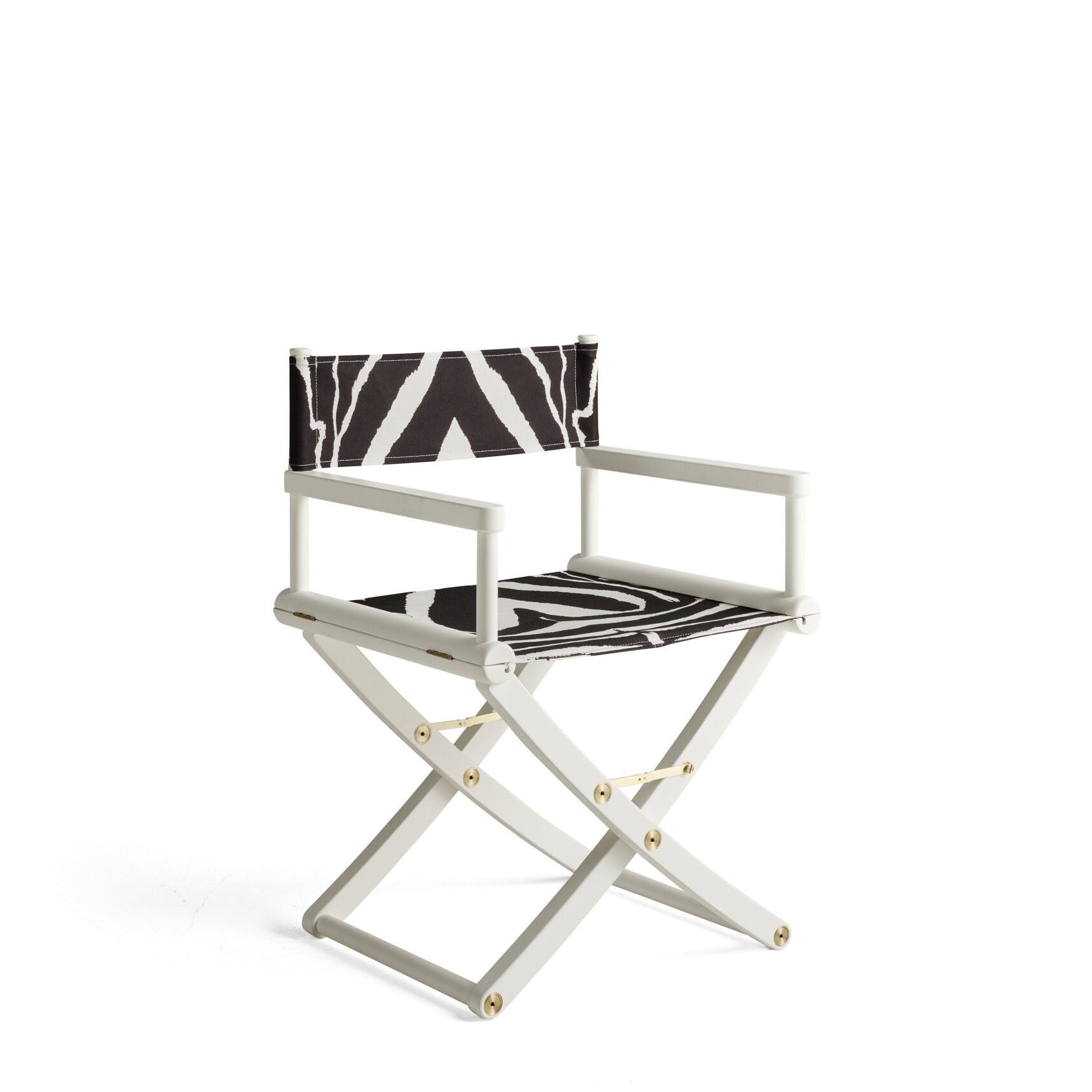 Modern Outdoor Deck Chair with Elegant Design