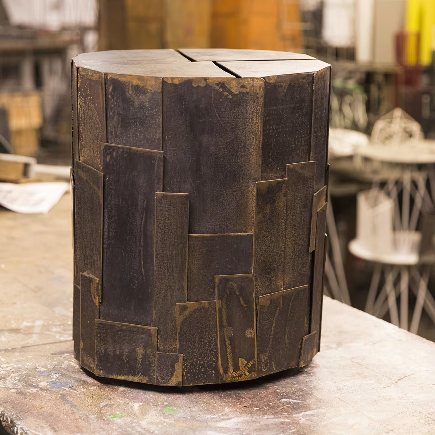 Tito iron side table
