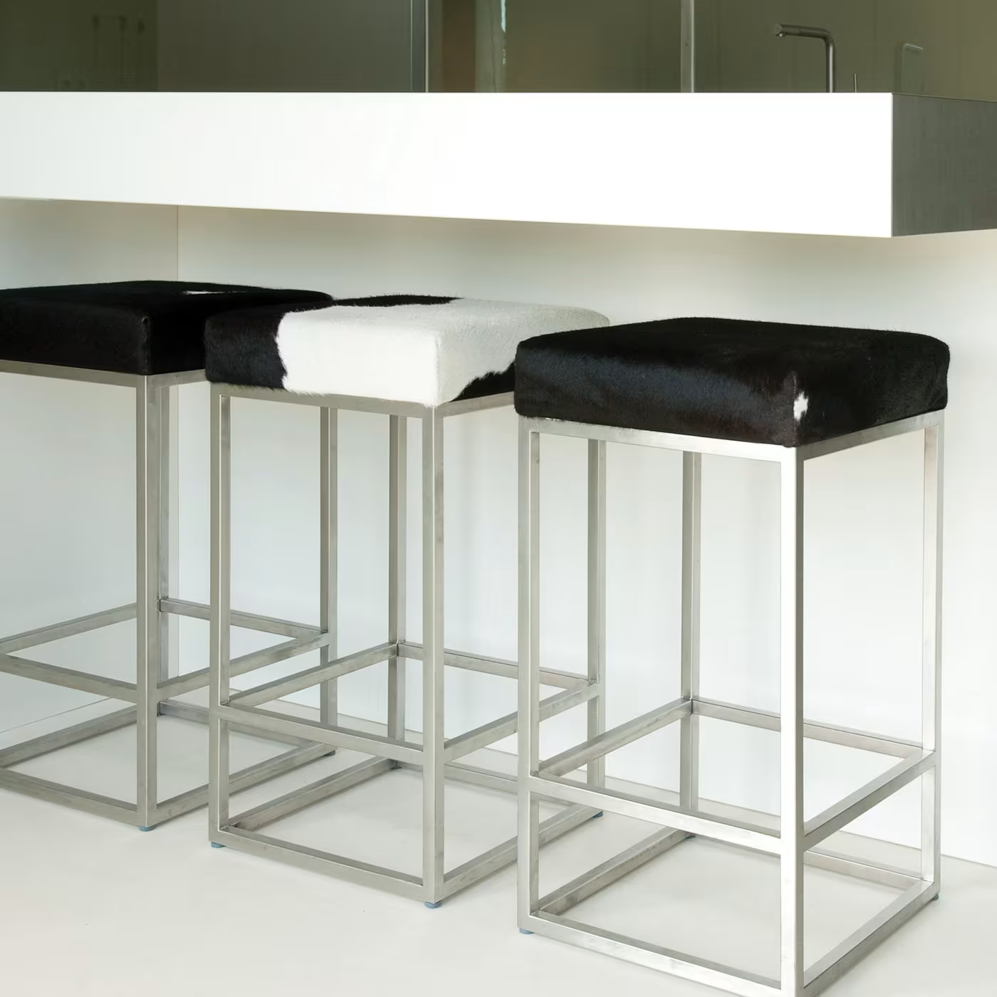Ml2 stool
