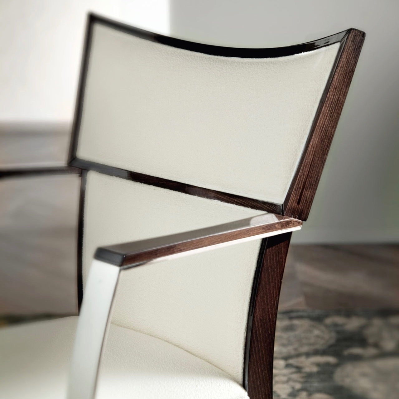 Oak Muse chair