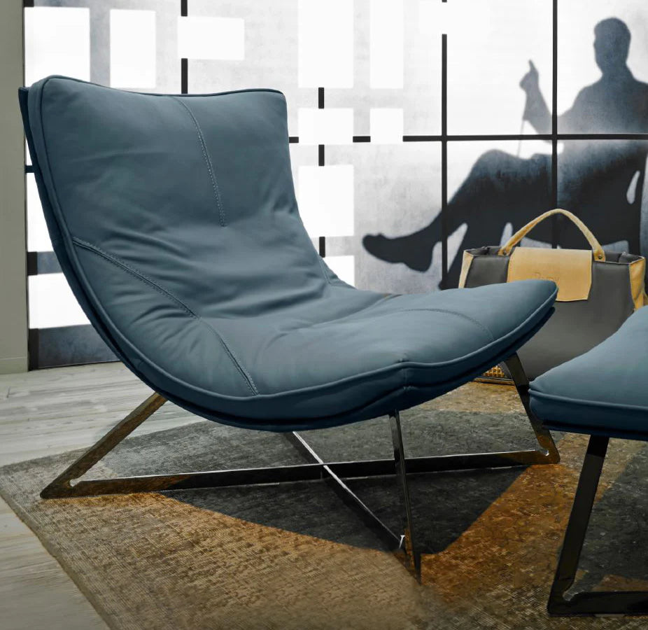 Velmora Lounge Chair
