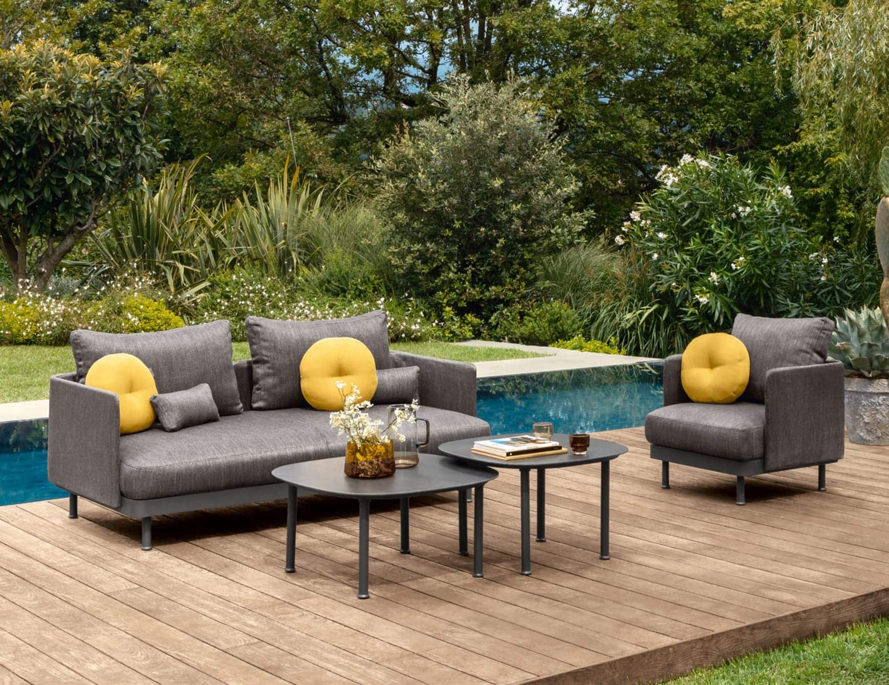 Multi-purpose outdoor sofa