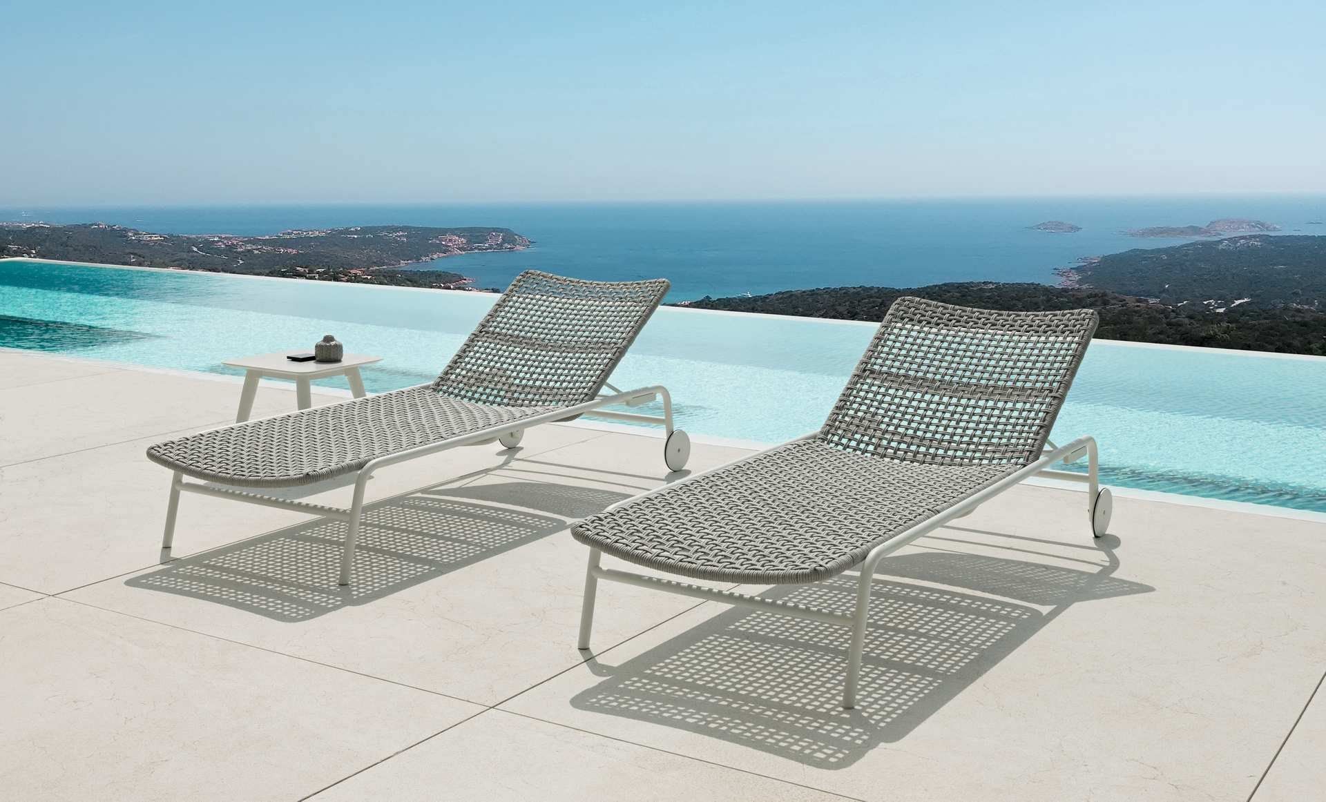 Moon Outdoor Recliner Chairs