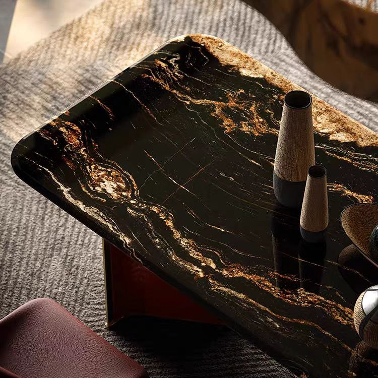 Imperio Rosso Table