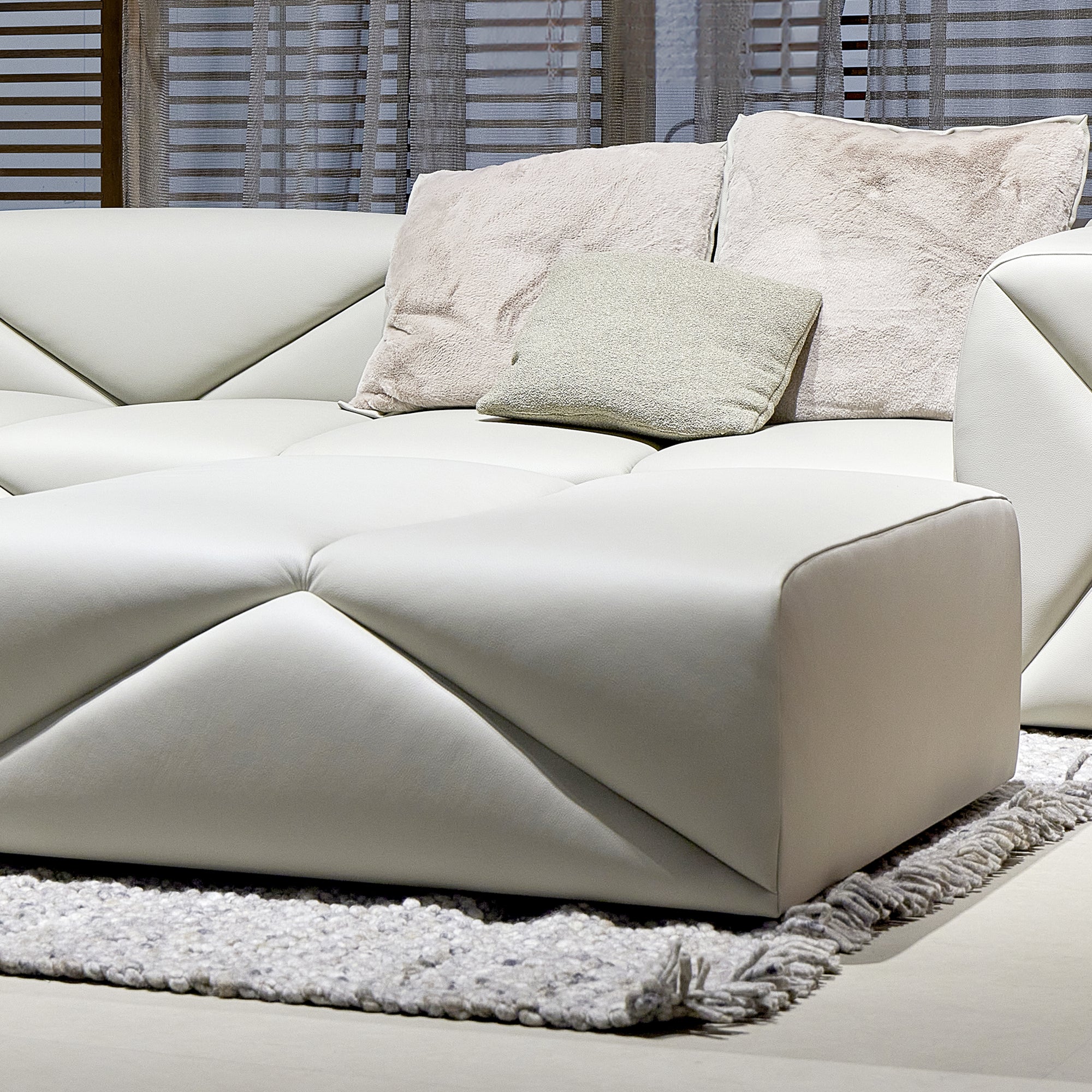 Trivano Sofa