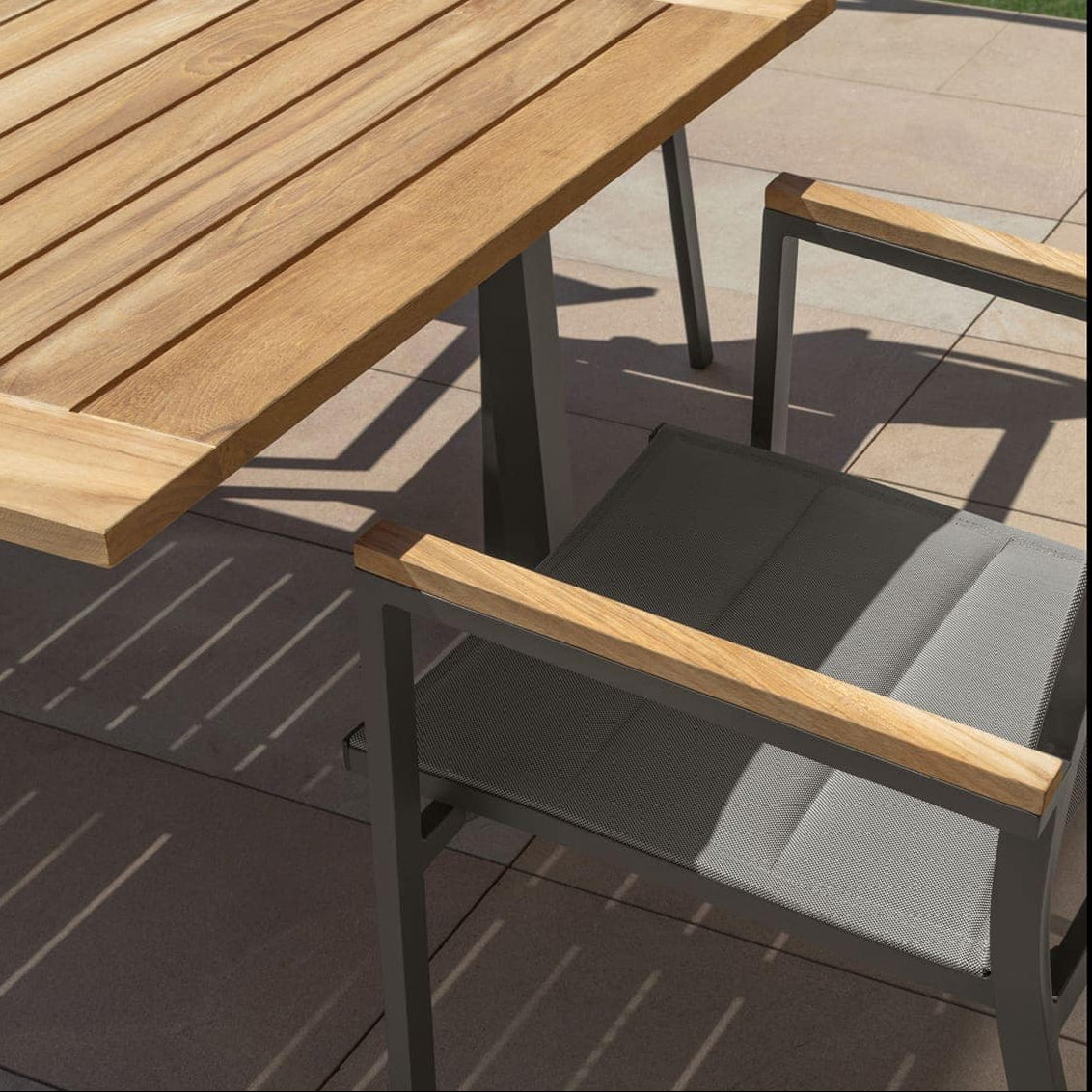 Luxury outdoor dining chairs