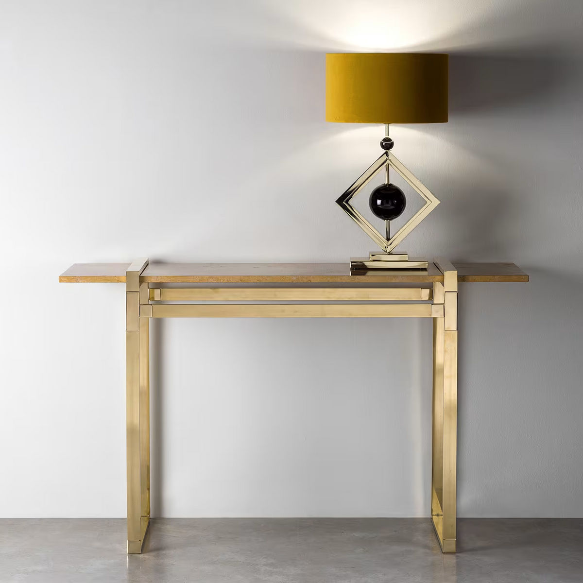 Venusia console