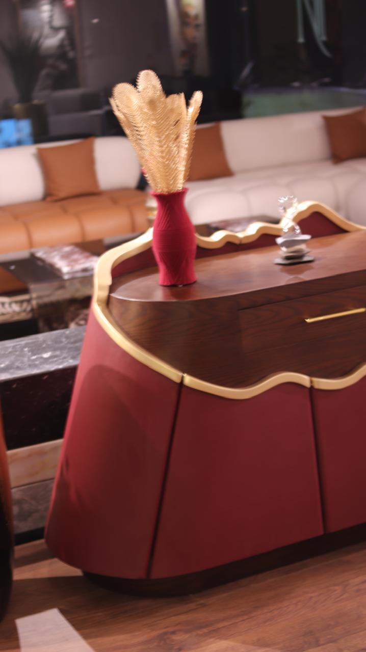 Lugar Nefertiti showroom