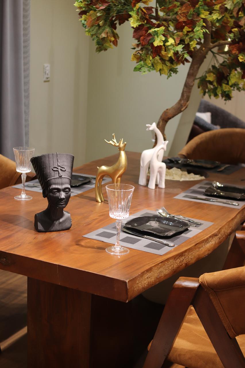 Lugar Nefertiti showroom