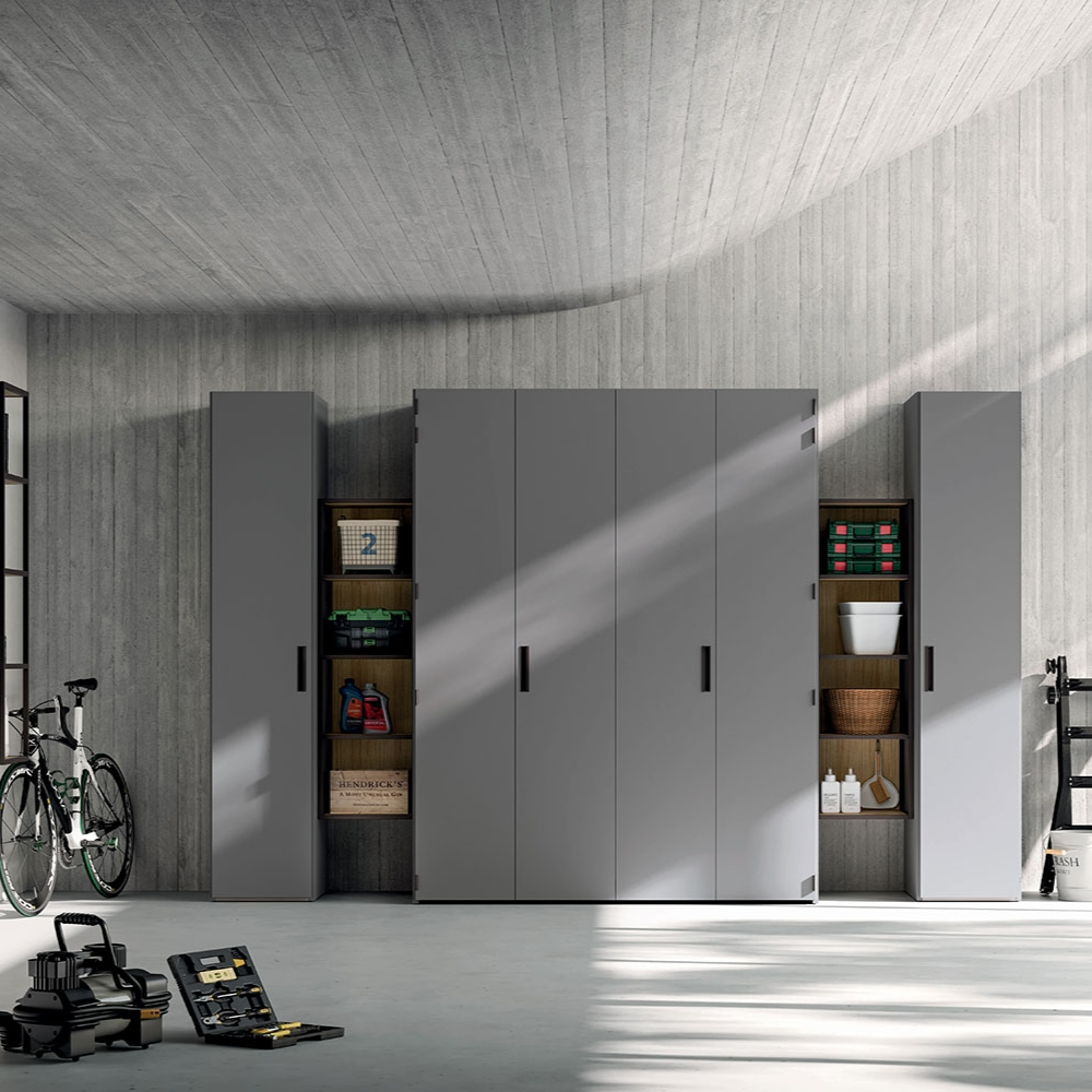 Space-saving wardrobe