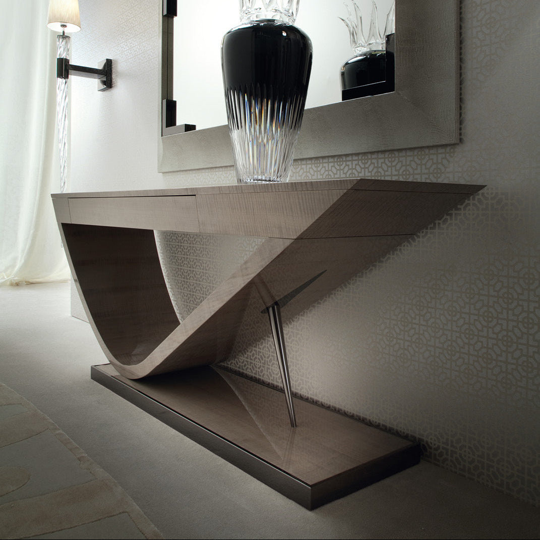 Louvre Console