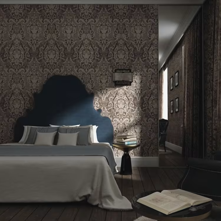 سرير بتصميم ملكي فاخر 