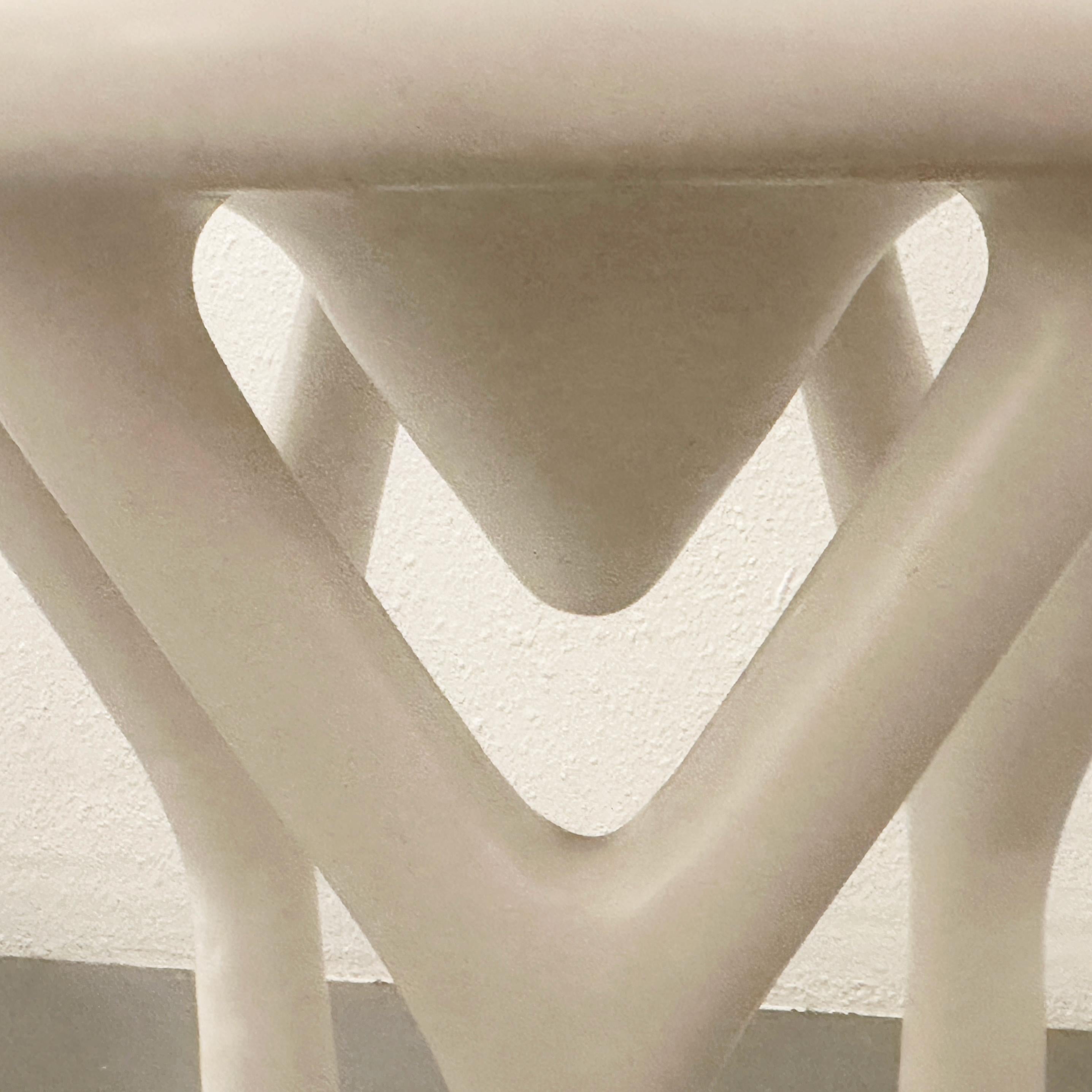 Y-shaped table