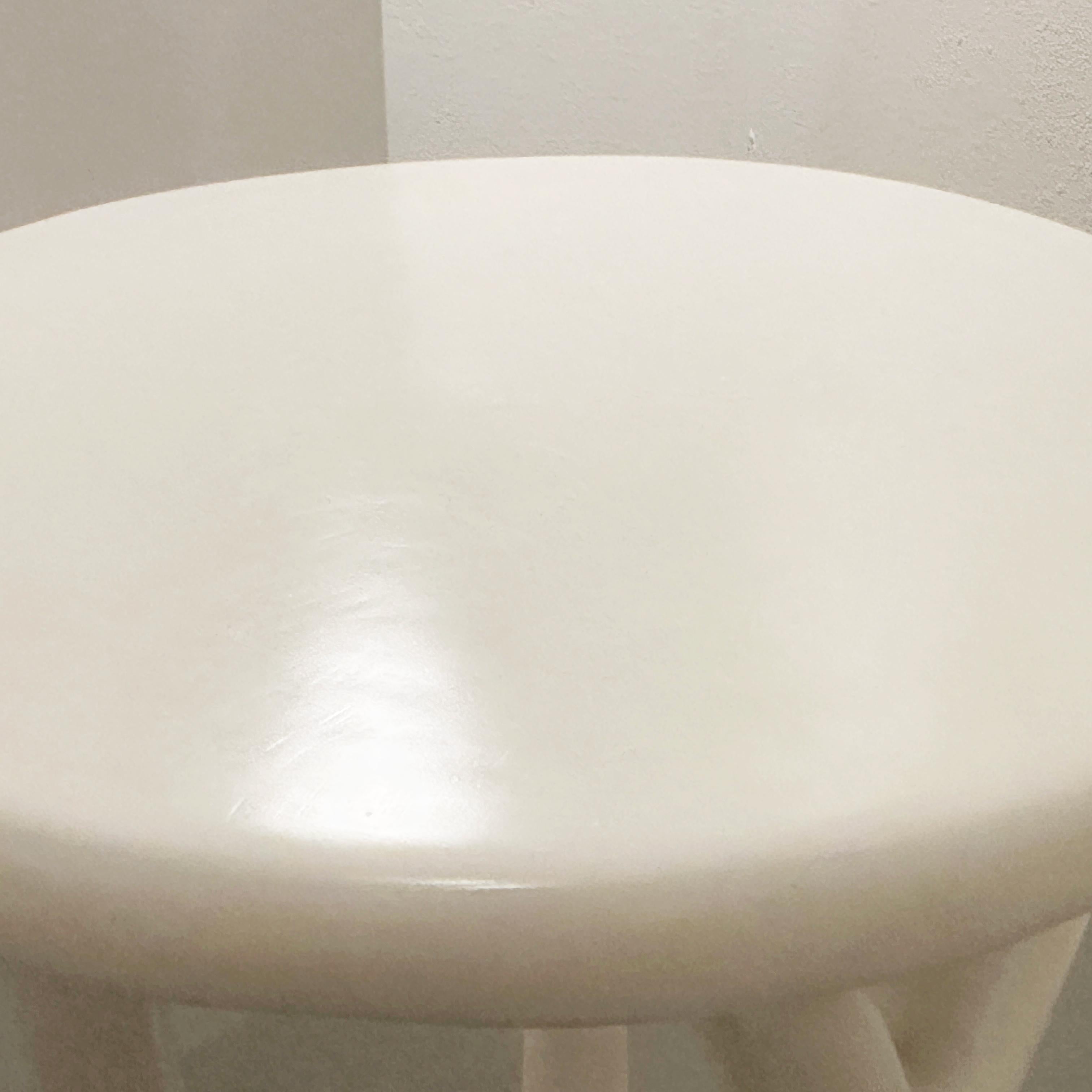 Y-shaped table