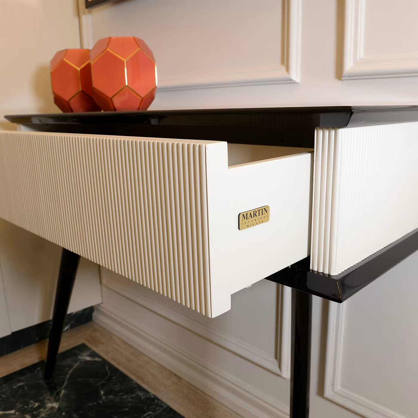 Elemento console table