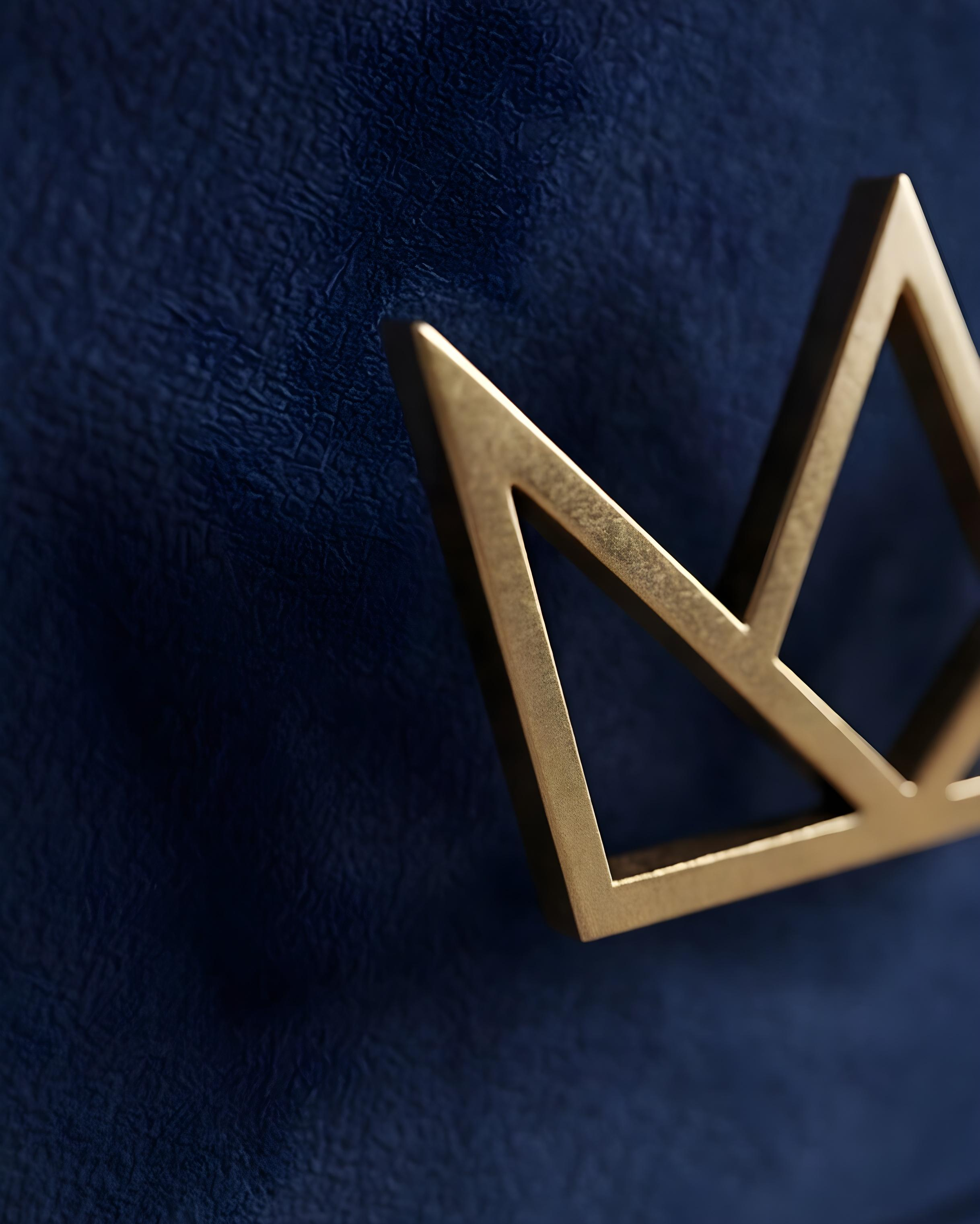 Sovereign Crown | Crest Nightstand
