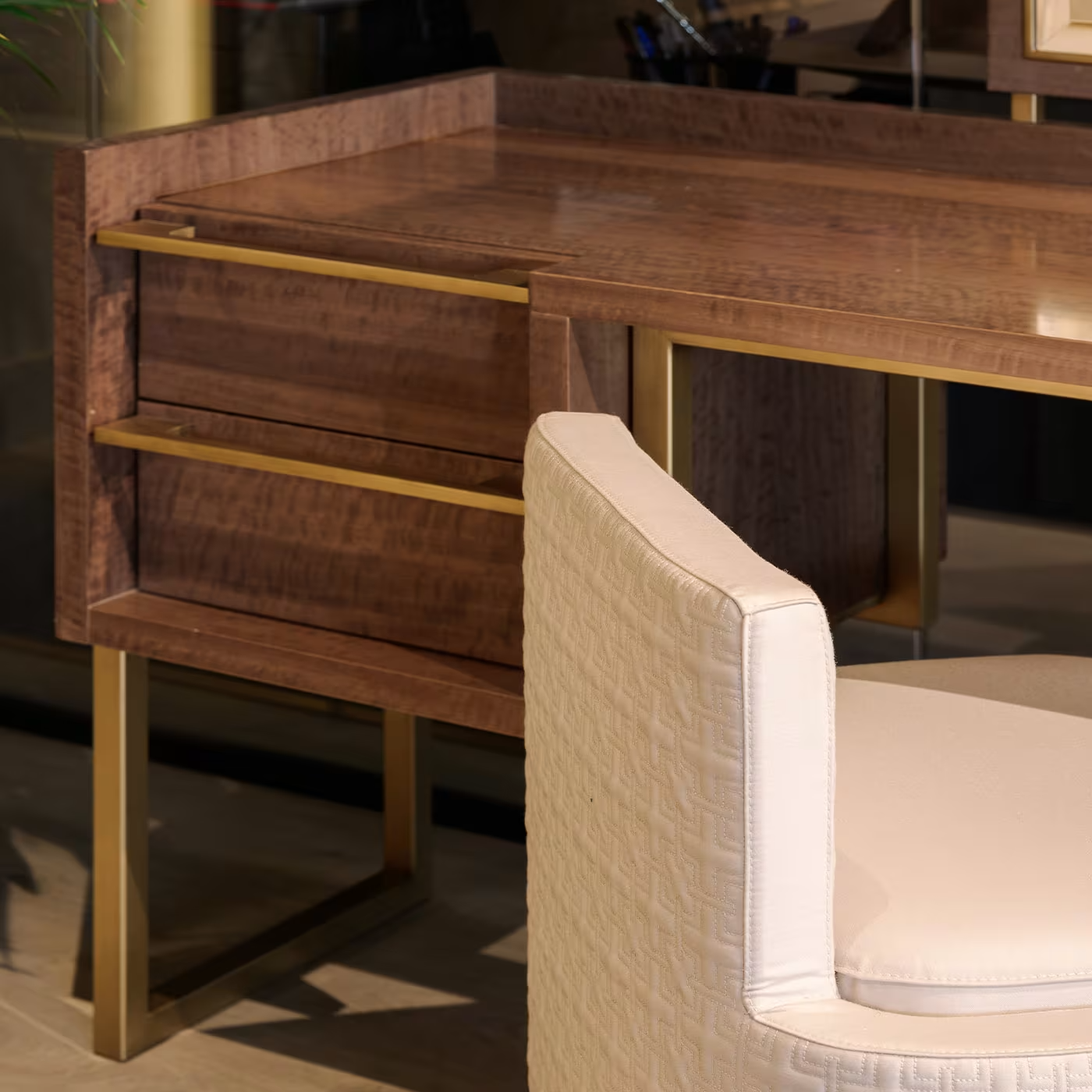 Baldwin vanity table