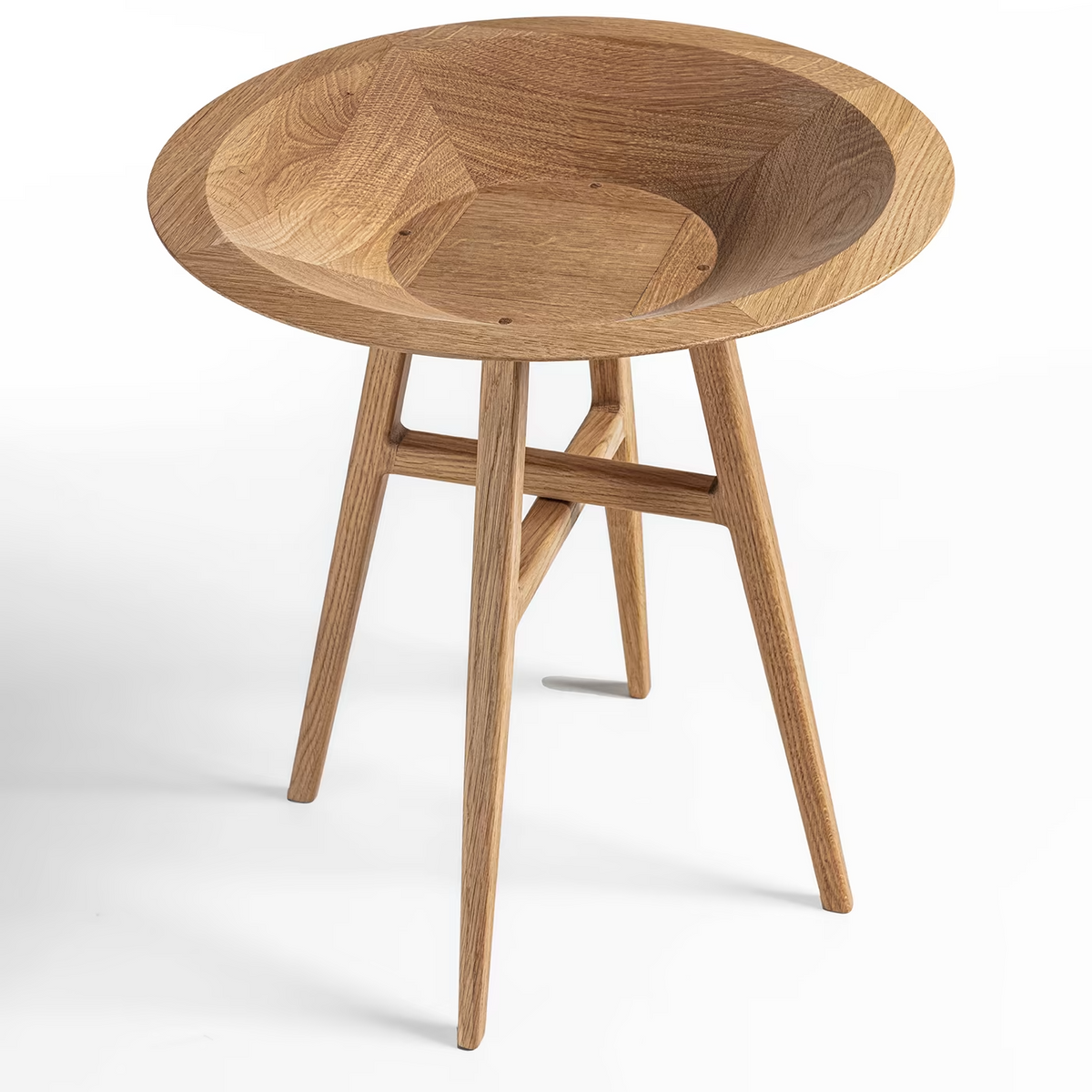 Joker round brown round table