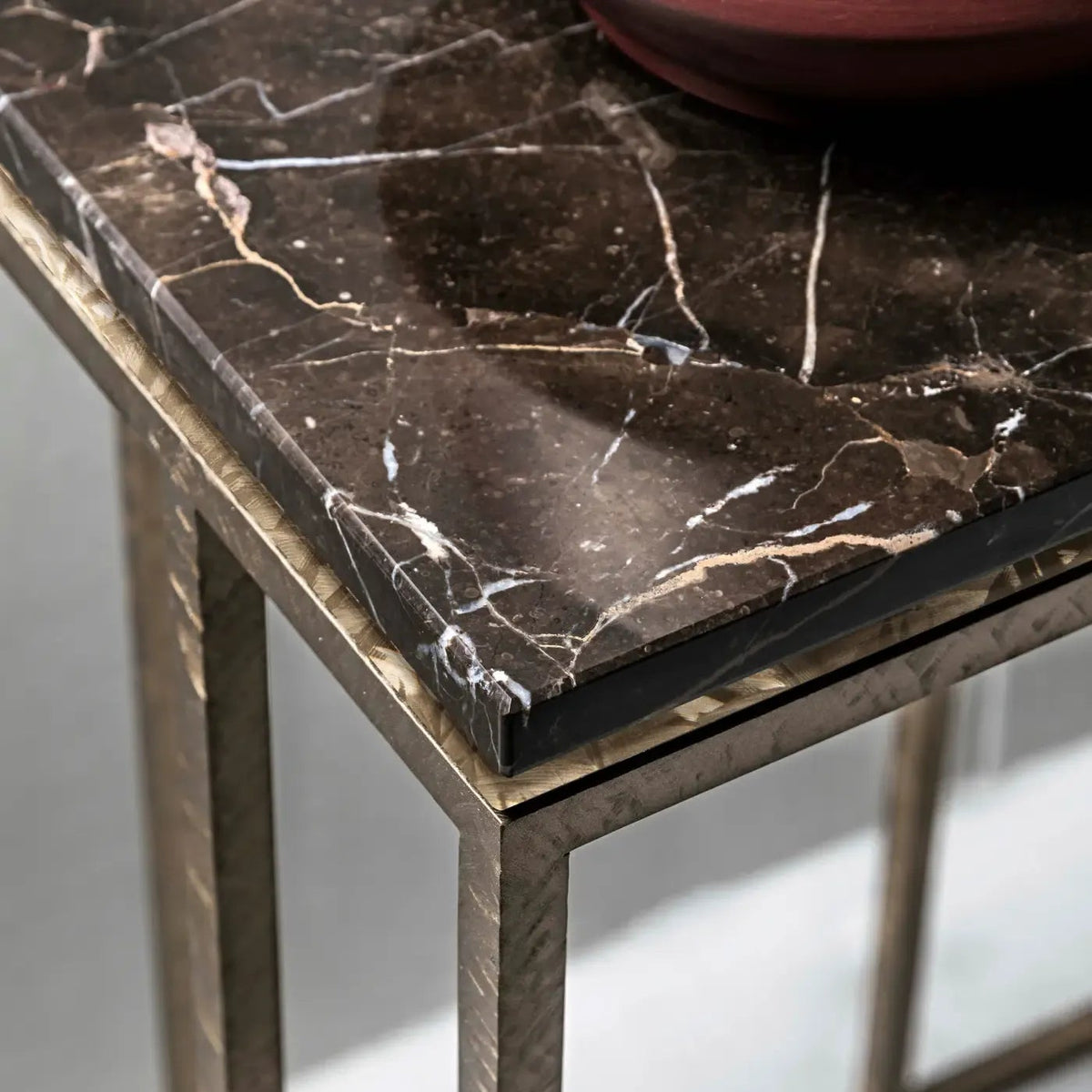 Lineup Elegance Console