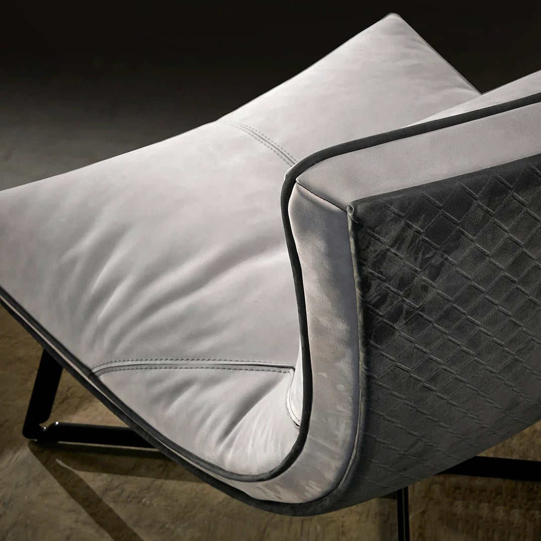 Velmora Lounge Chair
