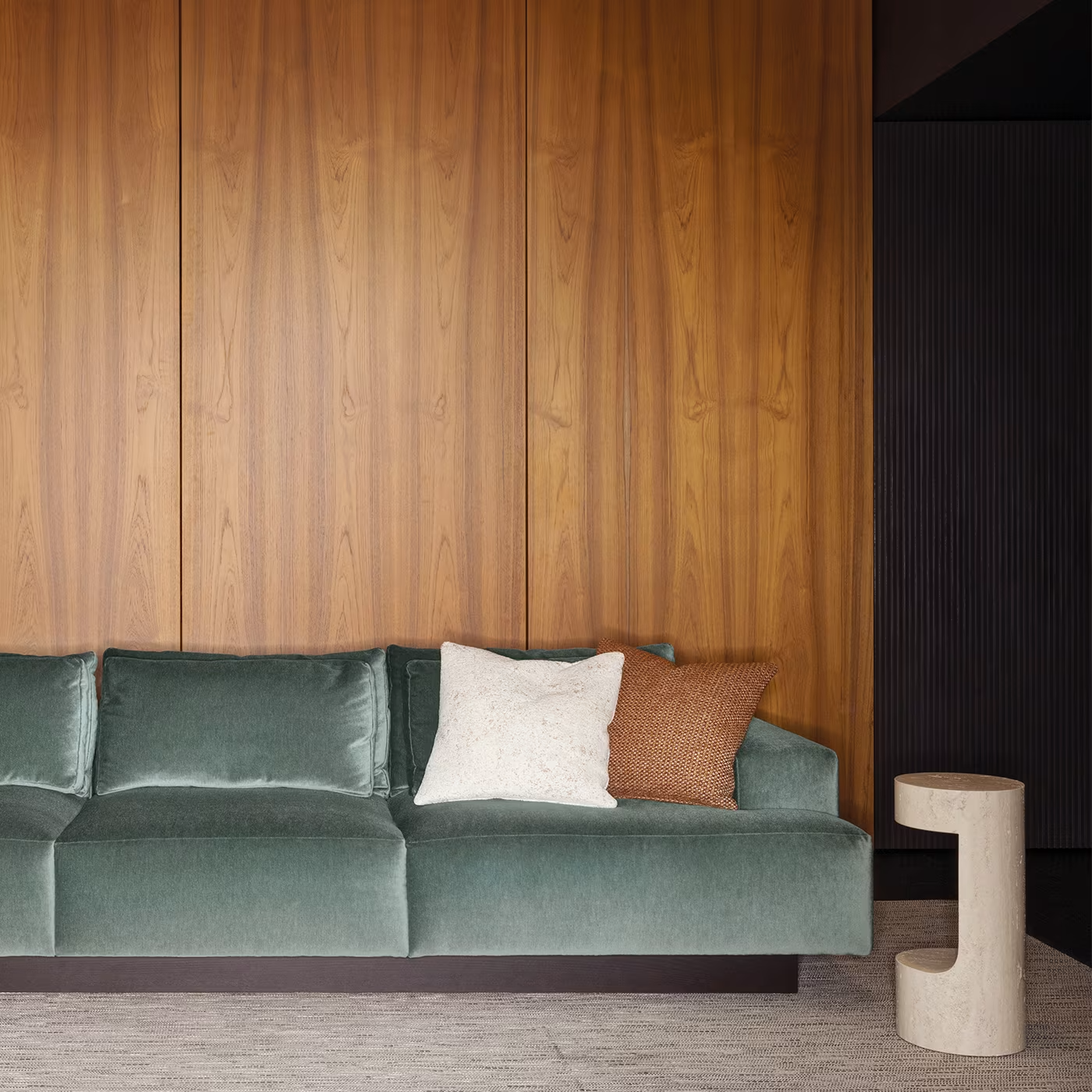 Labium side table