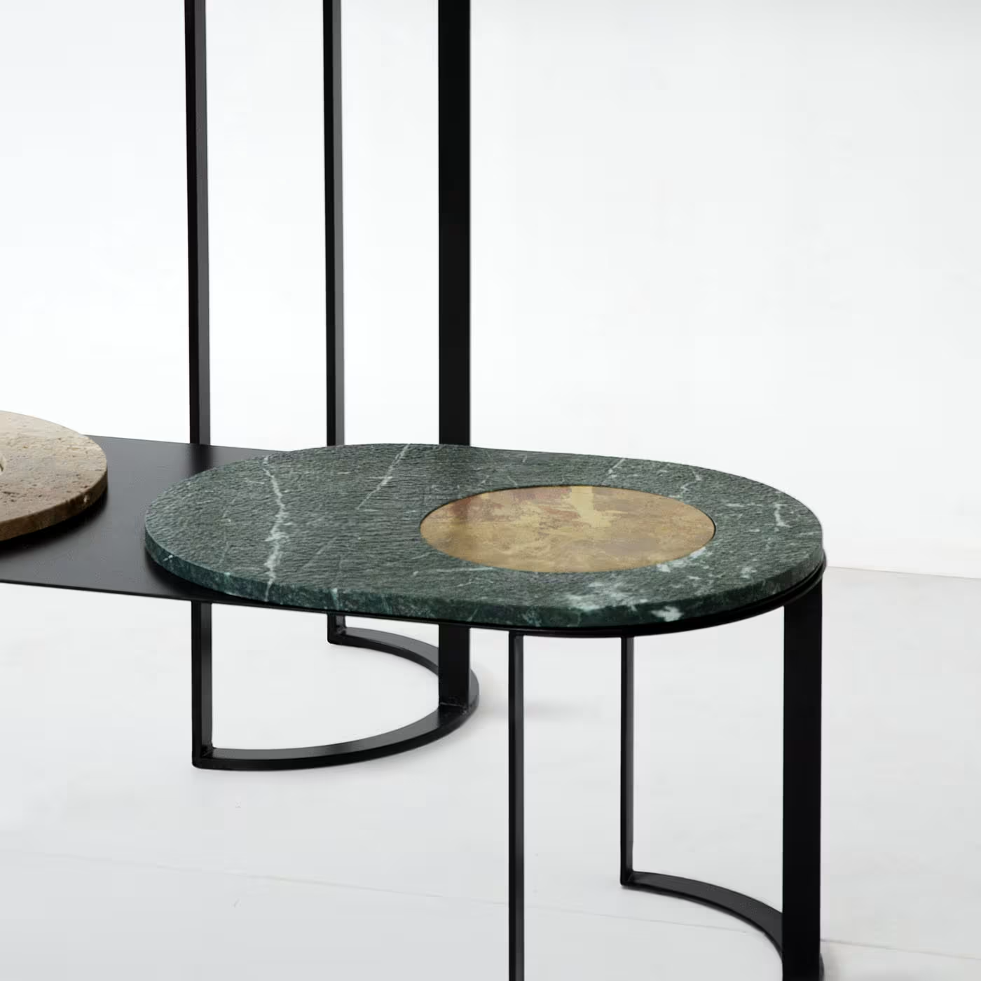Levia signa small table