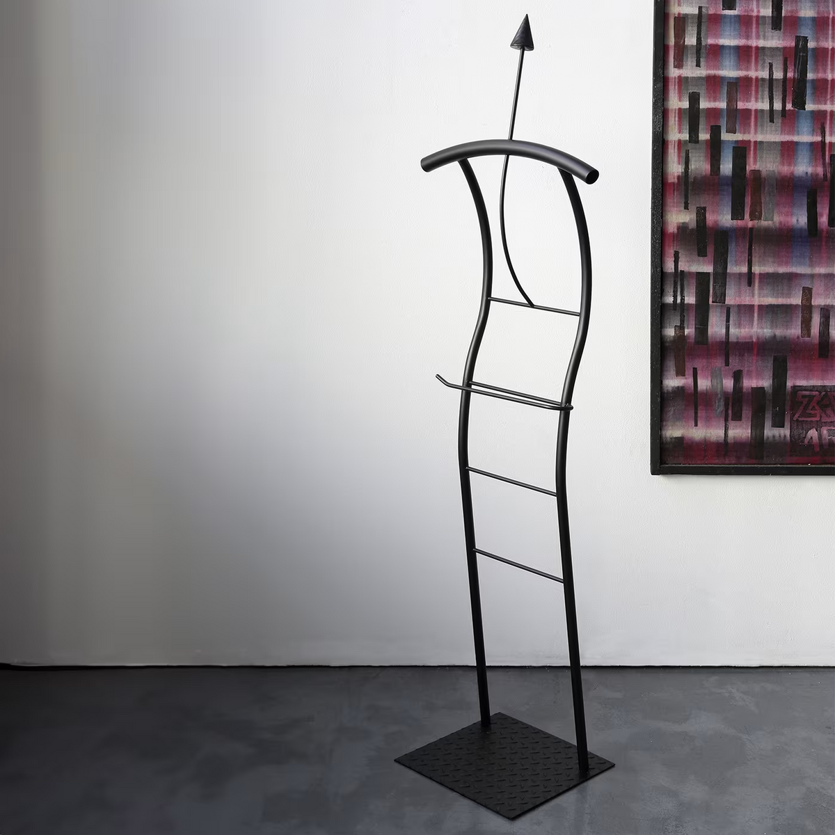 Dinamo black valet stand