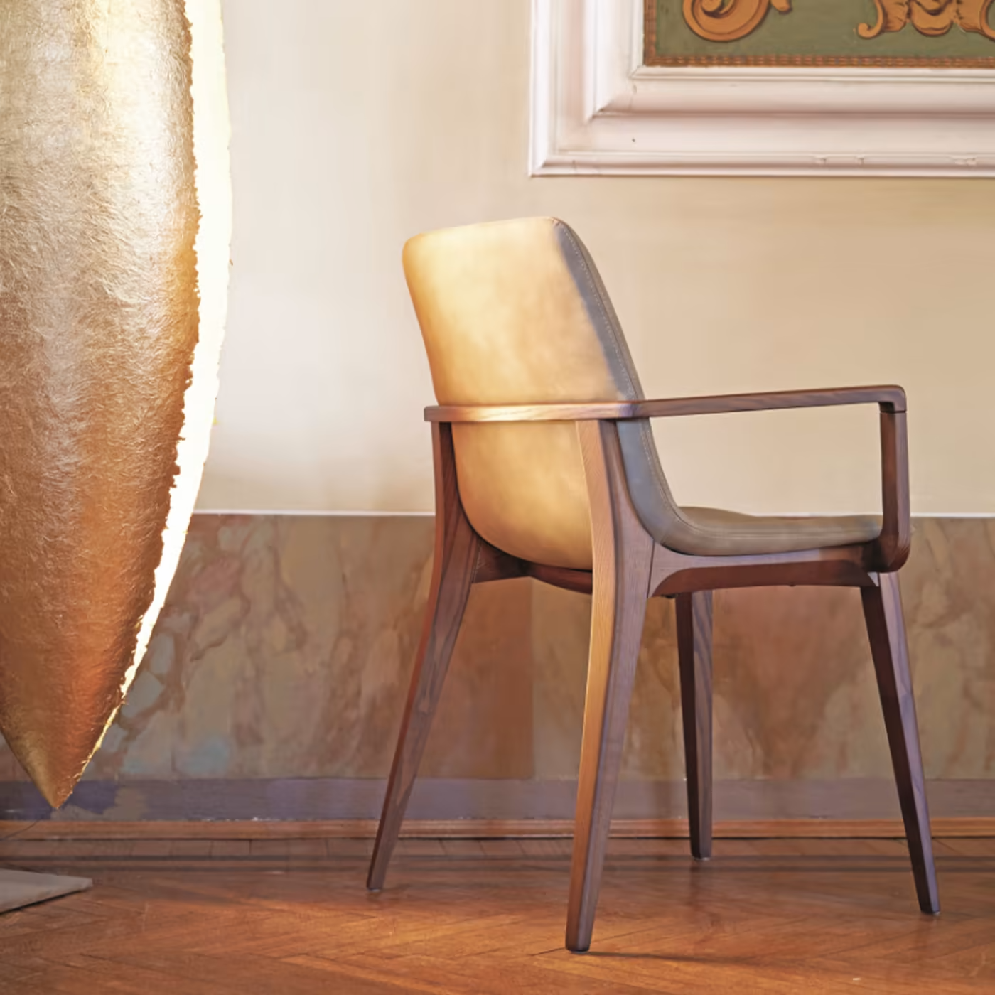 Bassano pink chair with armrests