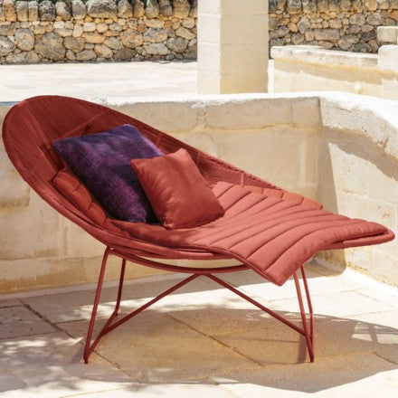 Metal outdoor lounge chairs