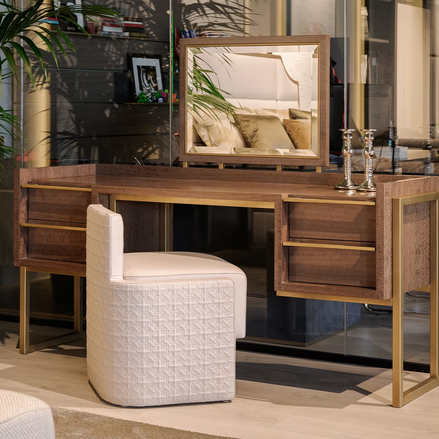 Baldwin vanity table