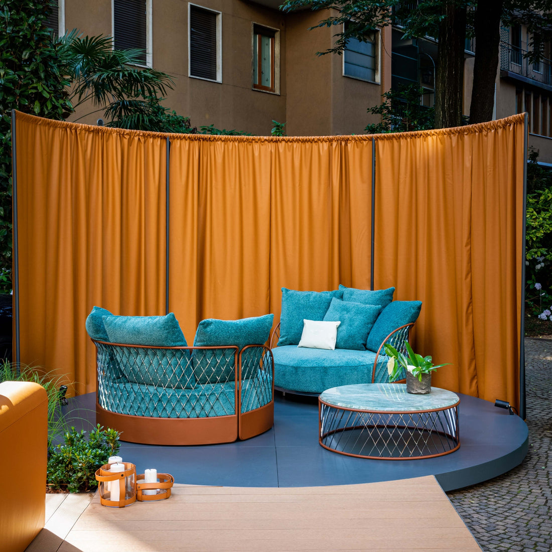 Coral Lounge