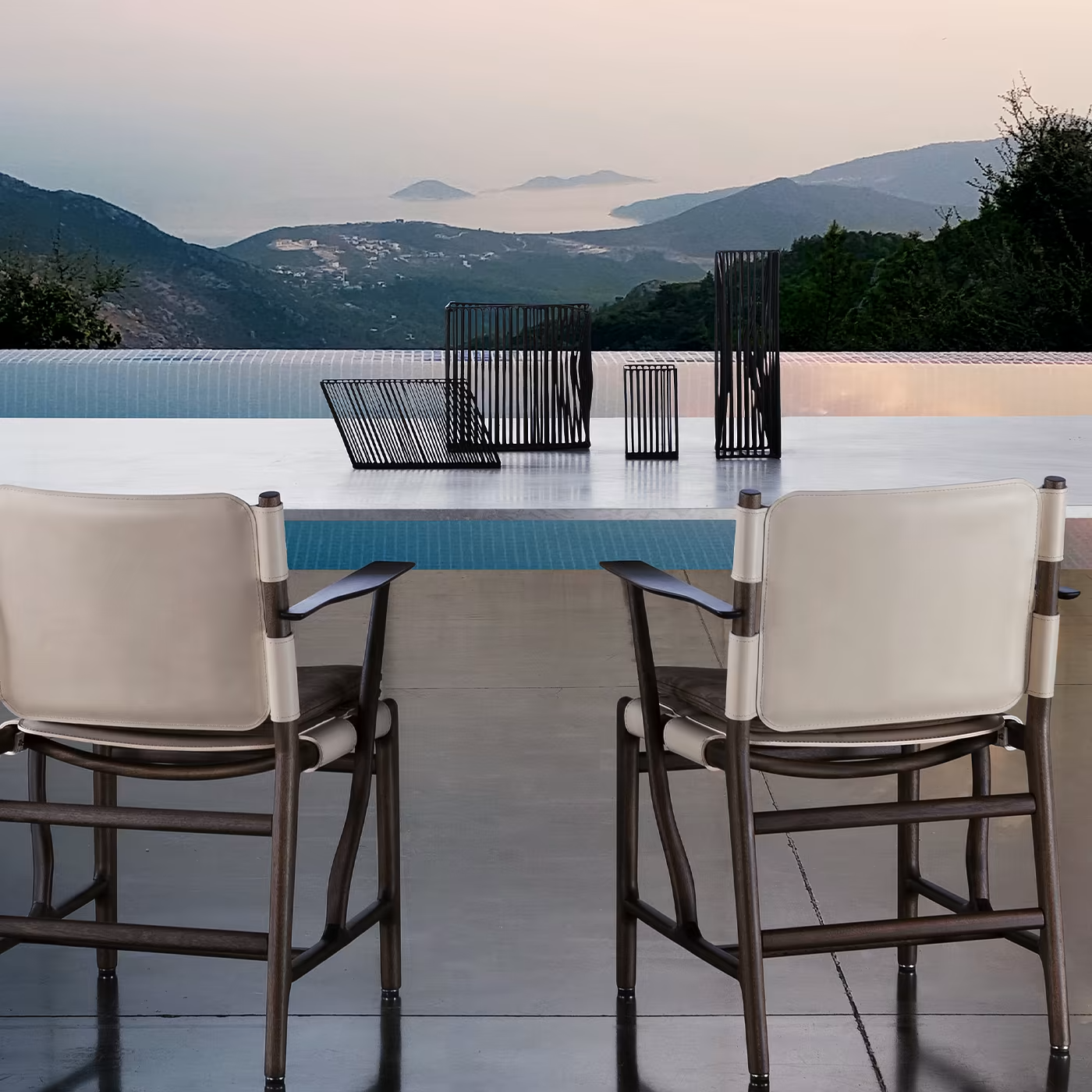 Levante beige chair with armrests