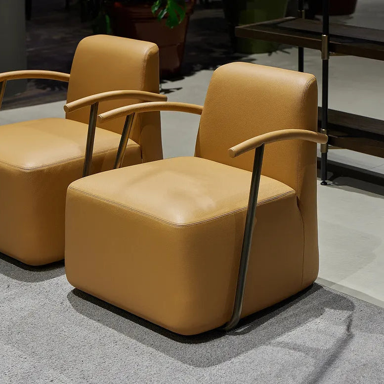 Hugaro Lounge Chair