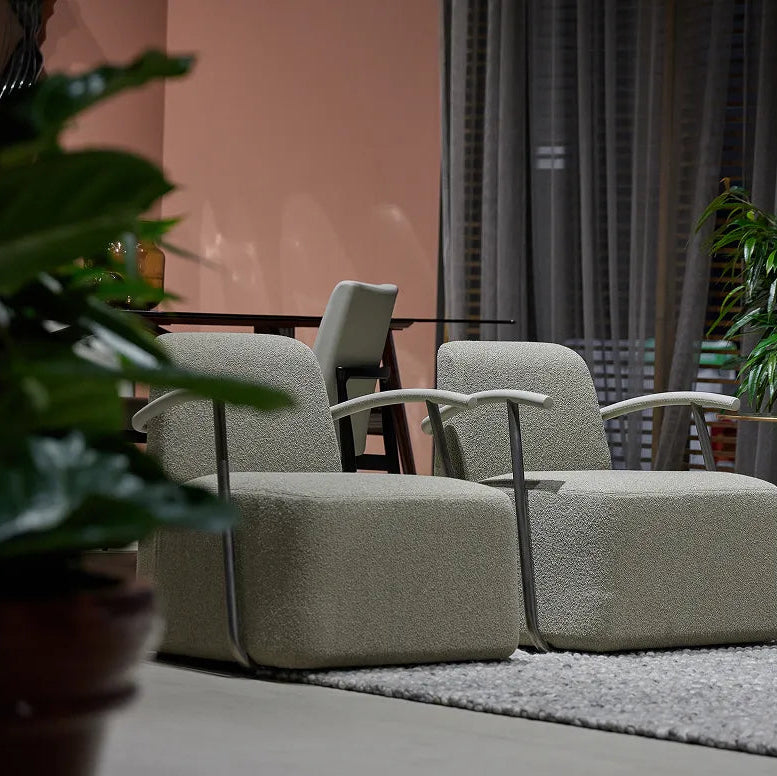 Hugaro Lounge Chair