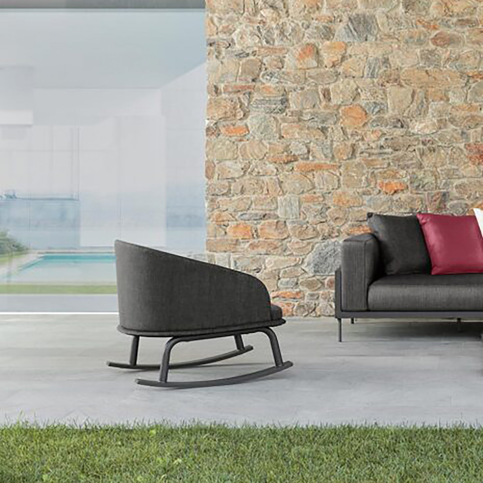 Modern outdoor lounge chairs