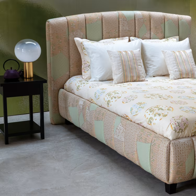 Marie antoniette bed