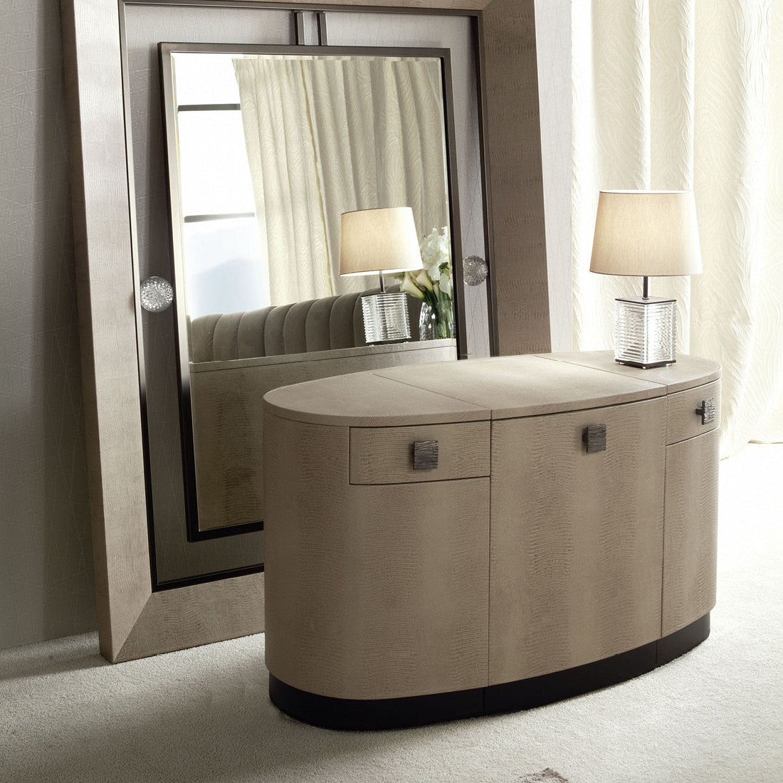 Lunessa Dressing Table with chair