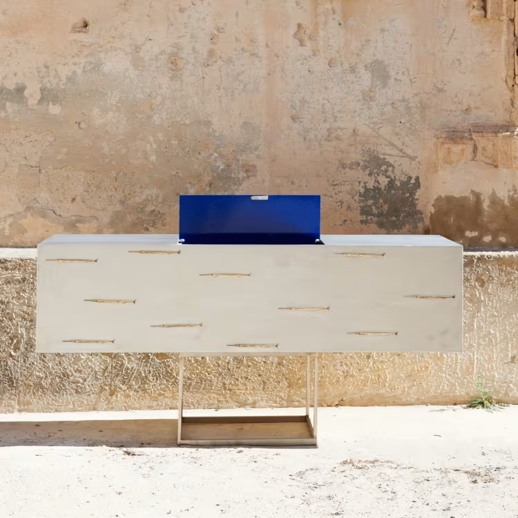 Garfish sideboard